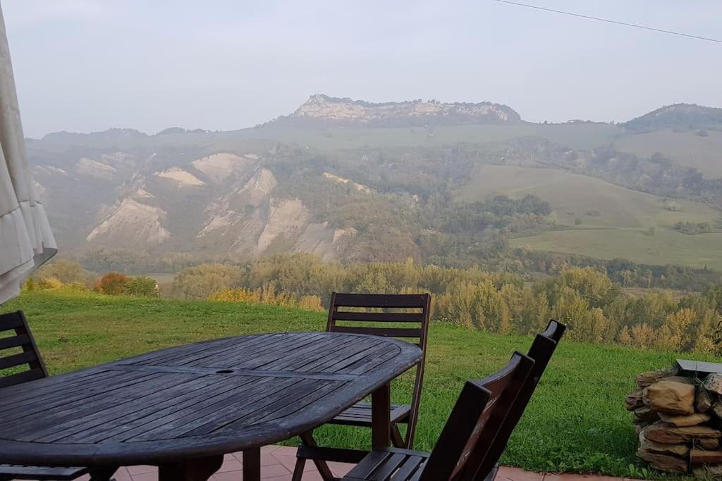 Villa Cristallo Private Apartment Fontanelice Екстер'єр фото